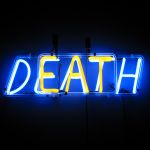 Bruce Nauman, dEATh, instalace z neonových trubek. Foto: Petr Kovář