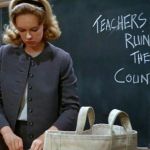 Sandy Dennisová v roli uštvané učitelky. Foto Thmoviedb