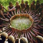 Africké děti nejsou tak zoufalé, jak si humanitární pracovníci představují. Problémy nastanou teprve tehdy, až začnou chtít žít po evropsku. Foto www.mupso.com